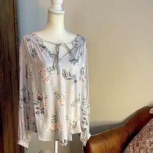 Women’s long sleeve blouse